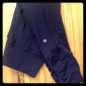 Lululemon leggings, with side pockets.